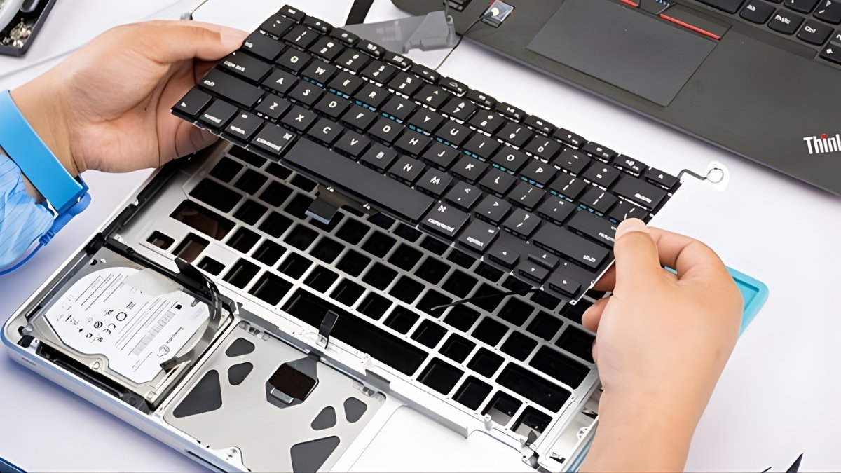 Thay bàn phím mới khi bị đổ chất lỏng lâu ngày