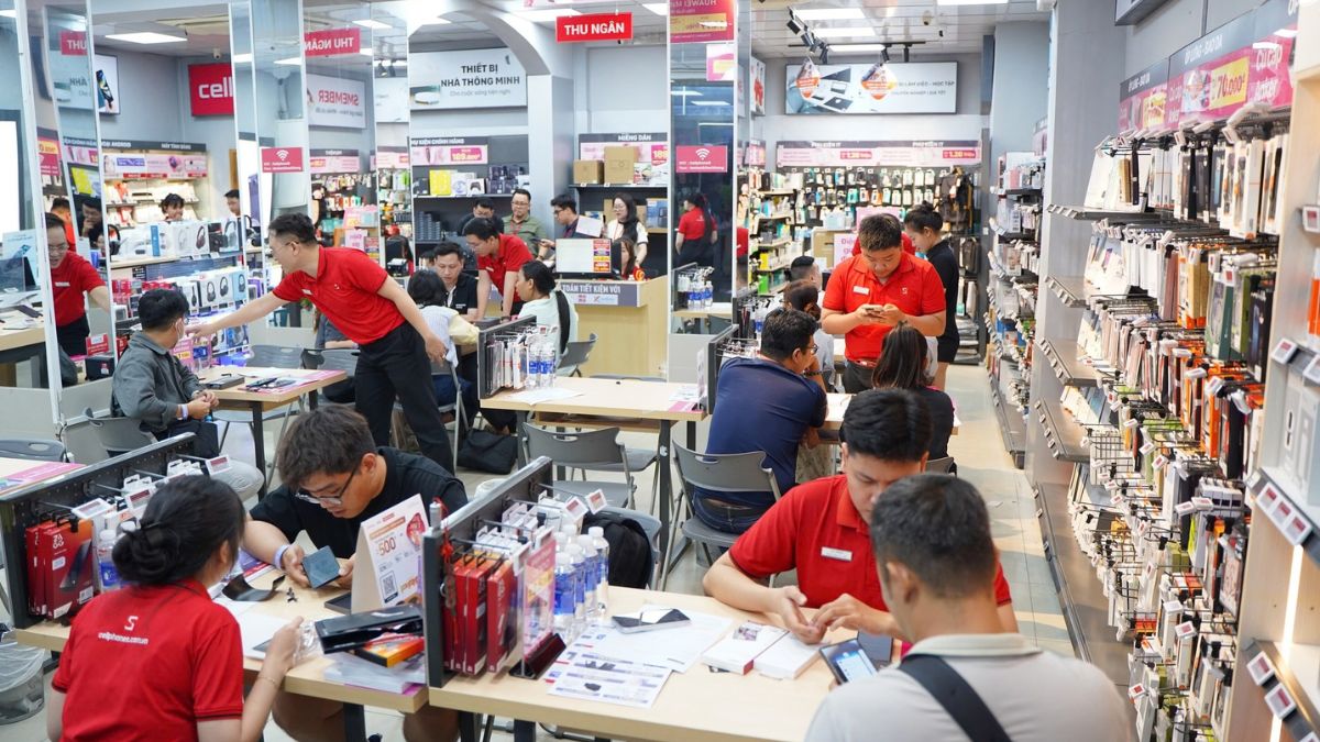 CellphoneS là địa chỉ mua máy quay làm video YouTube với giá tốt, chính hãng