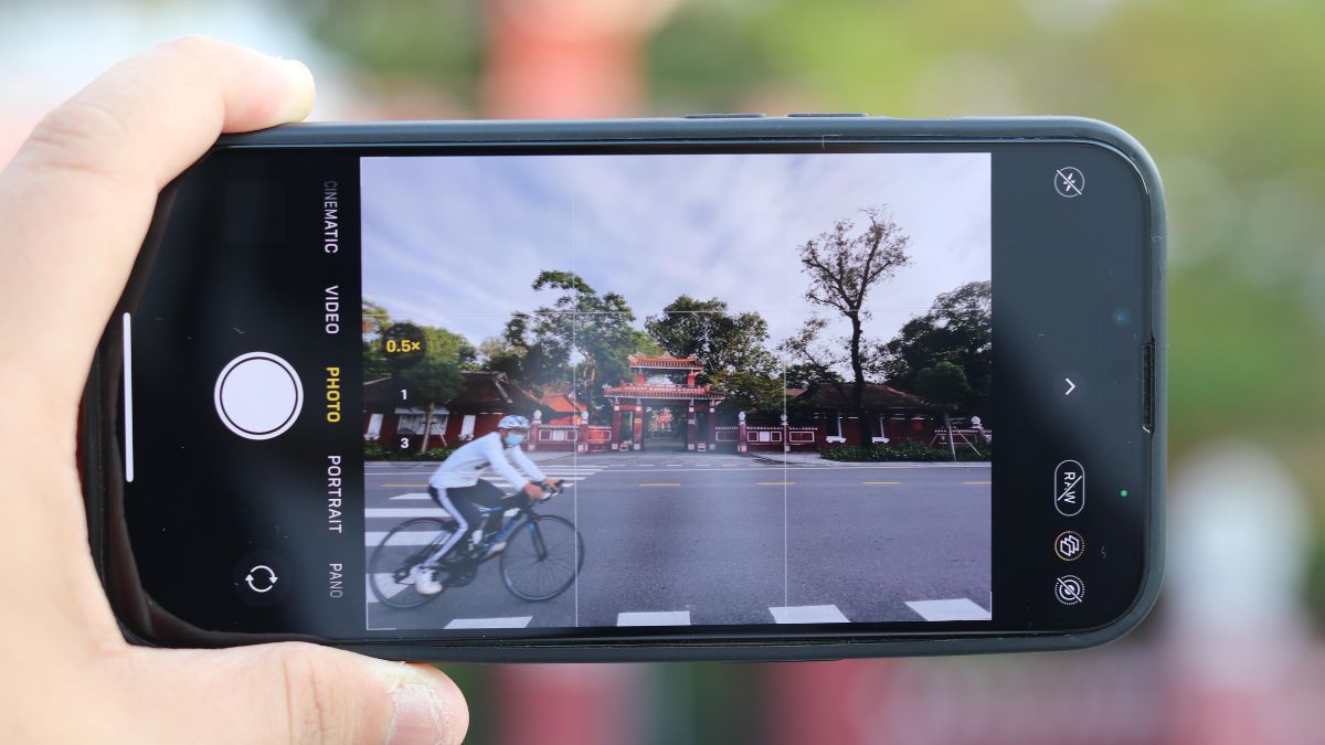 iPhone 13 Pro Max được trang bị zoom quang học lên đến 3x