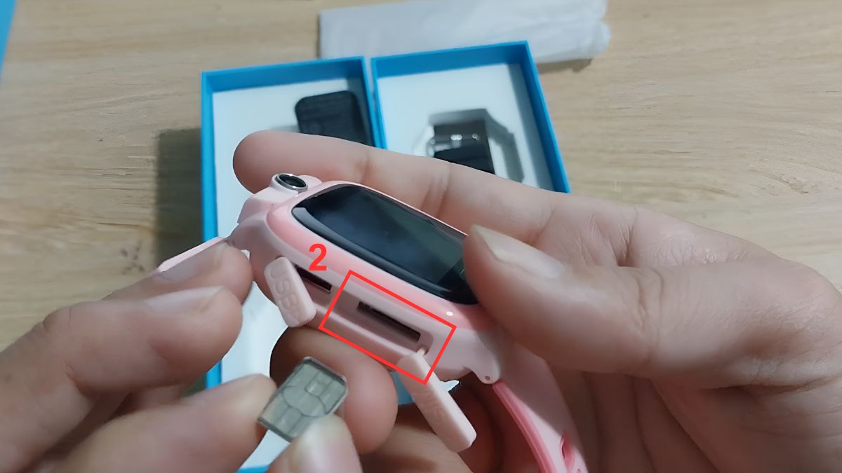 tháo lắp sim đồng hồ thông minh trẻ em