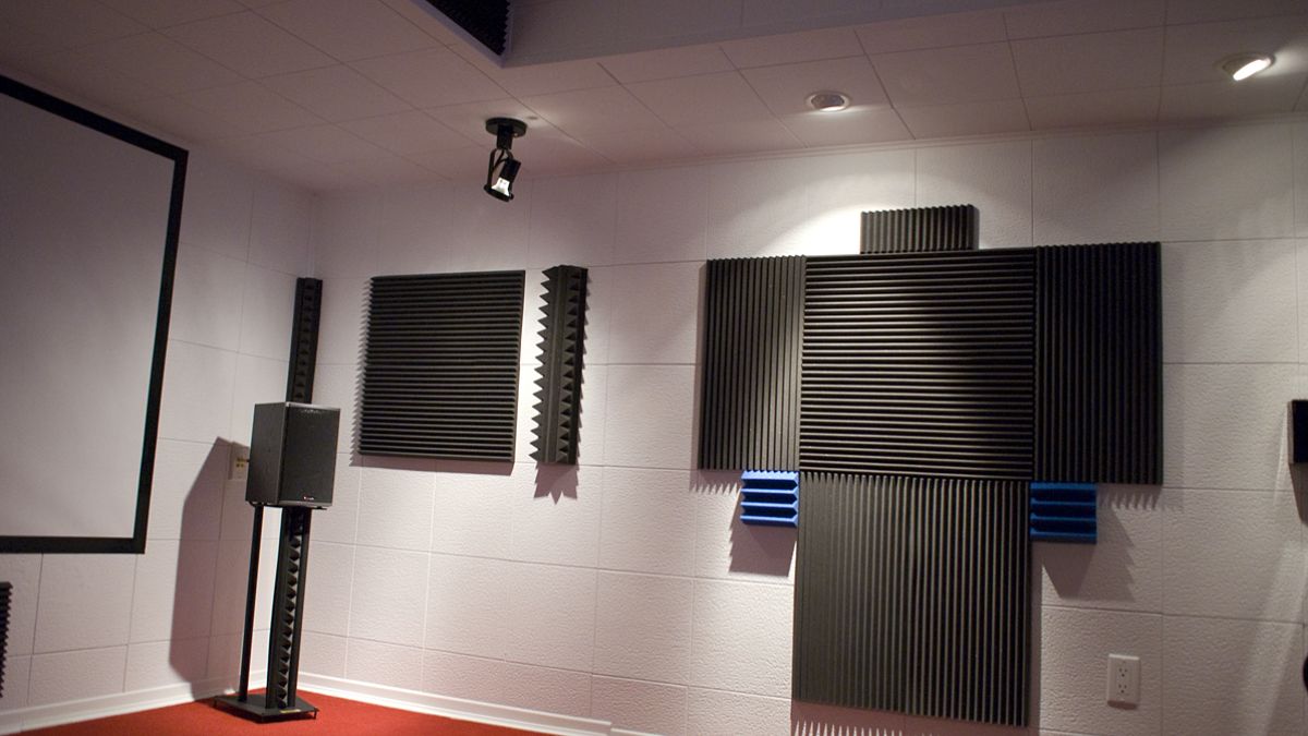 tiếng thu âm bị rè