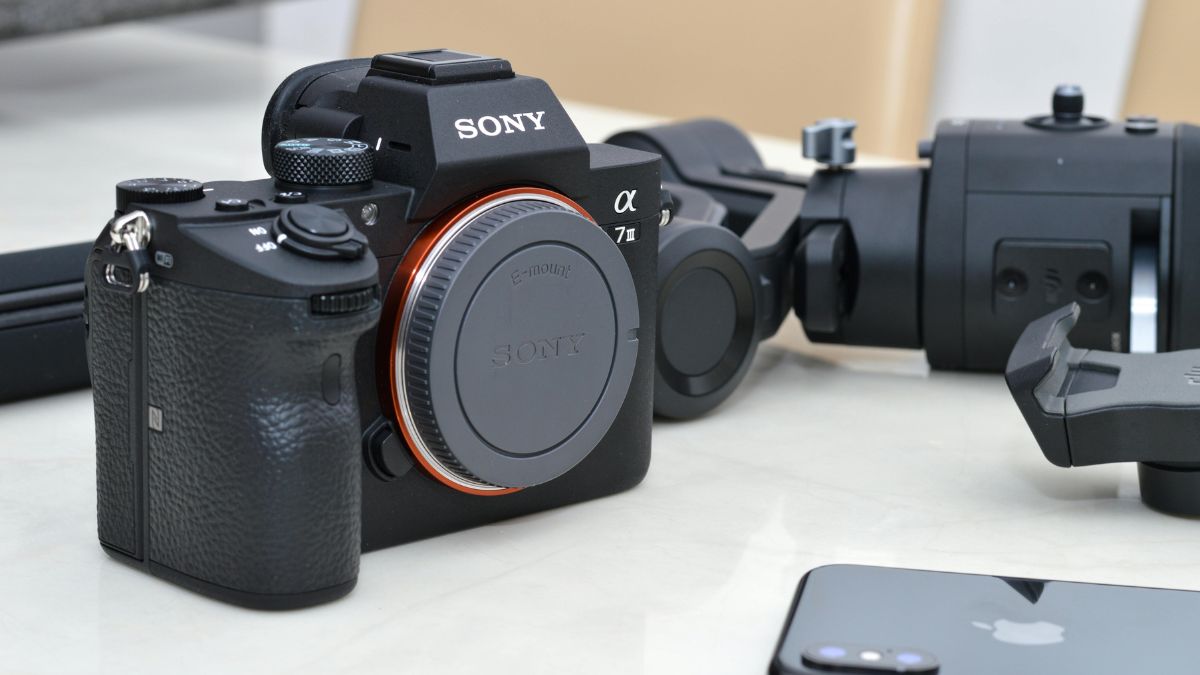 tiết kiệm pin máy ảnh sony