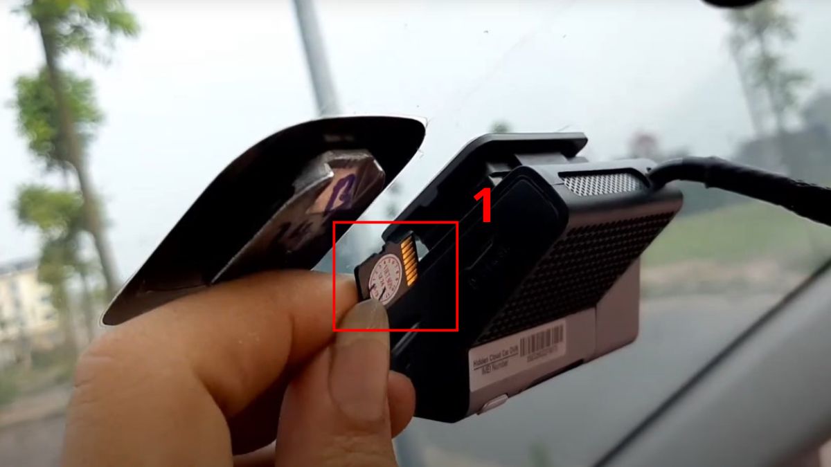 thẻ nhớ trích xuất camera hành trình