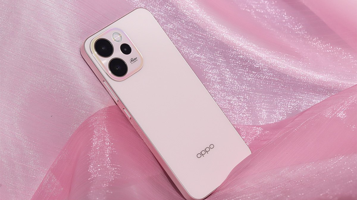 Điện thoại OPPO màu hồng Reno15 F sở hữu mặt lưng hiệu ứng gradient trẻ trung và bắt mắt.