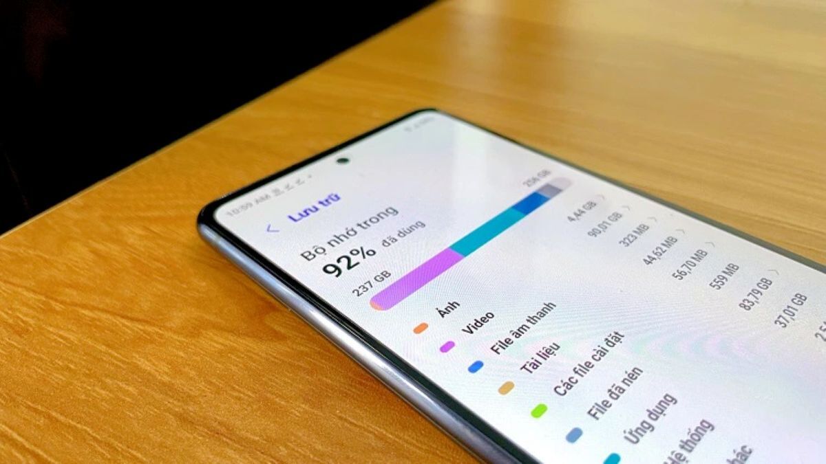 Các biện pháp phòng tránh để hạn chế lỗi điện thoại samsung không lên màn hình.