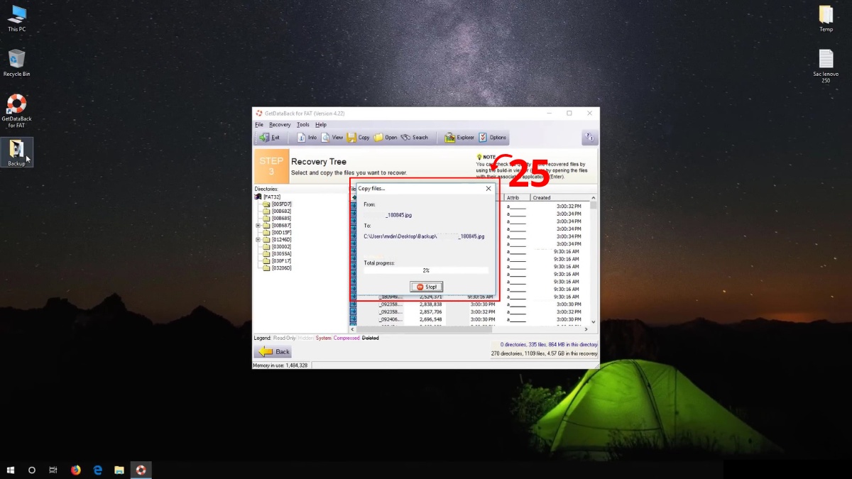 Quá trình sao chép file đang diễn ra để sửa lỗi điện thoại không nhận thẻ nhớ.
