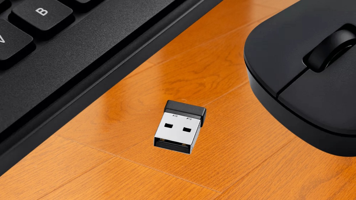 Cận cảnh đầu thu tín hiệu dongle khi bàn phím không dây mất đầu usb.