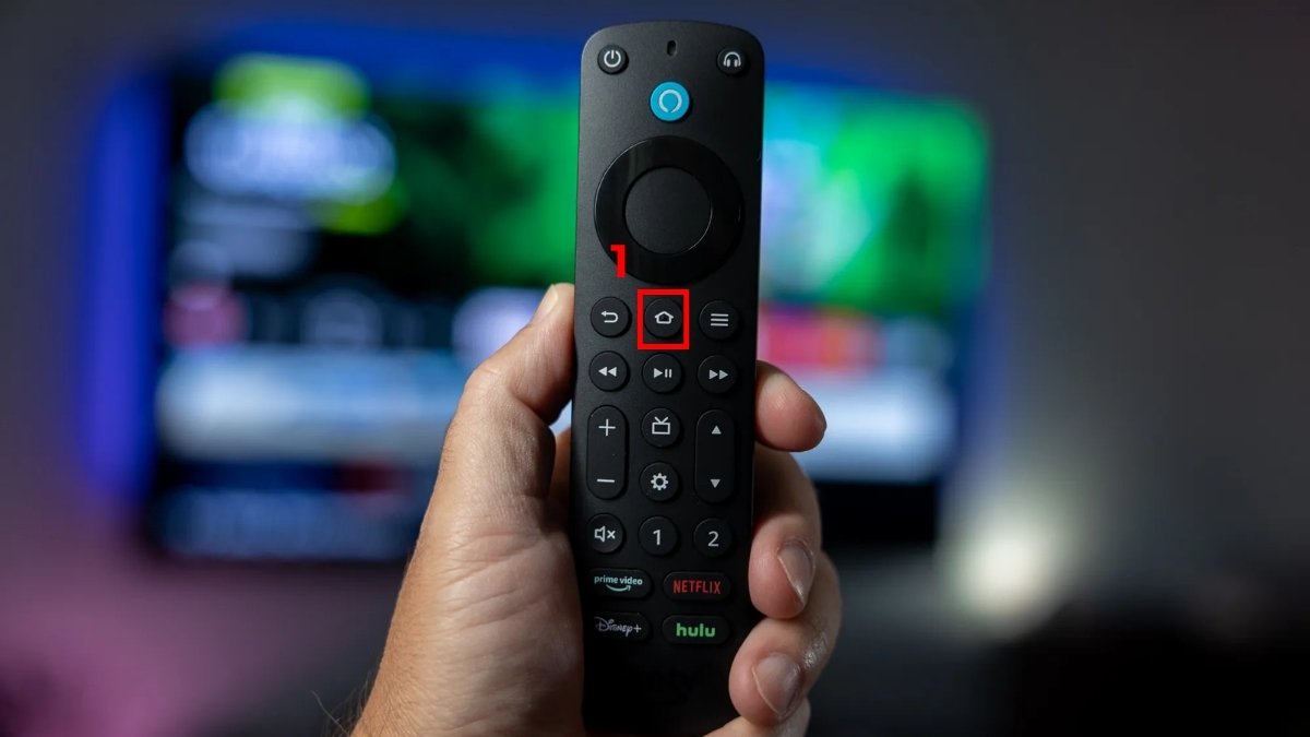 cách bật Bluetooth kết nối trên tivi Samsung nhấn nút Home trên remote