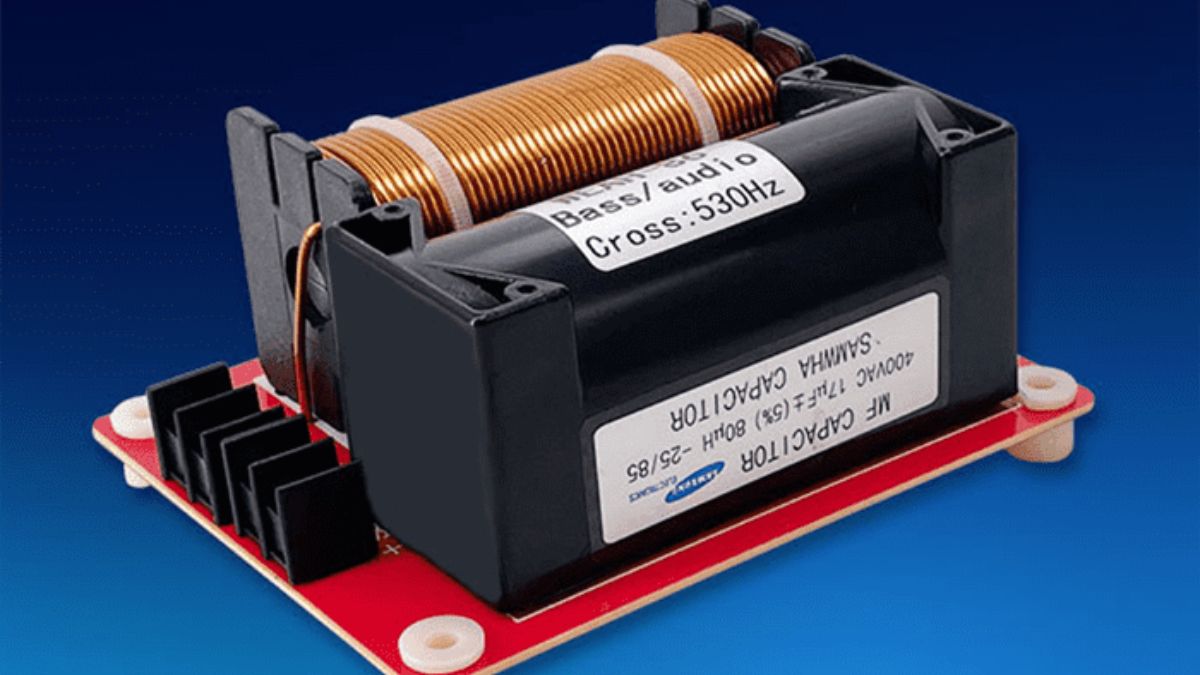 Sử dụng thiết bị phân tần rời để thực hiện cách chỉnh Crossover loa sub chuyên nghiệp.