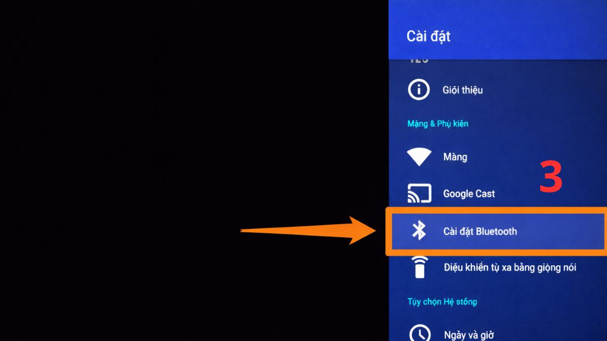 Truy cập cài đặt Bluetooth trên tivi để hoàn tất cách sử dụng loa Harman Kardon.