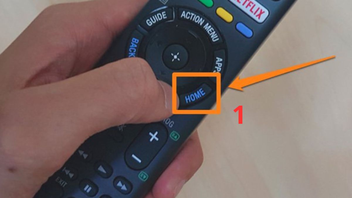 Nhấn nút Home trên điều khiển tivi để bắt đầu cách sử dụng loa Harman Kardon với TV.