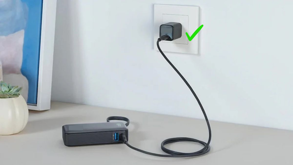 Dùng bộ sạc chất lượng là cách sửa sạc dự phòng không vào điện đơn giản nhất.