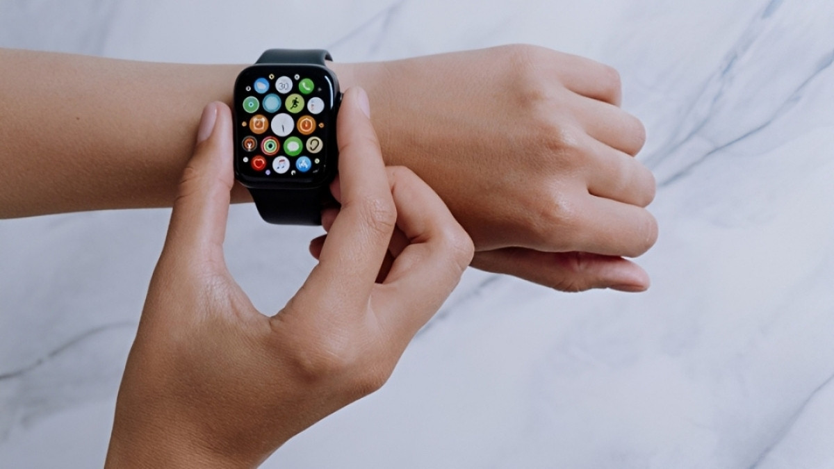 Kiểm tra dung lượng pin để tránh phải tìm apple watch khi hết pin.