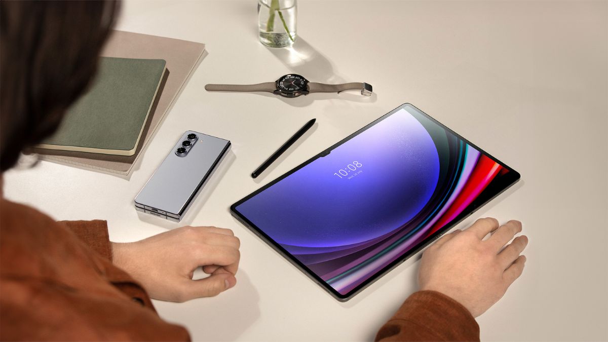 Đồng bộ dữ liệu giữa điện thoại Galaxy Z Fold, máy tính bảng và Galaxy Watch - Lợi ích của hệ sinh thái Samsung trong công việc và giải trí