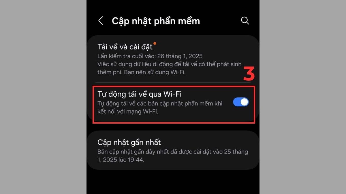 Tắt mục tự động tải về qua Wi-Fi để tránh mất phiên bản hạ cấp Android.