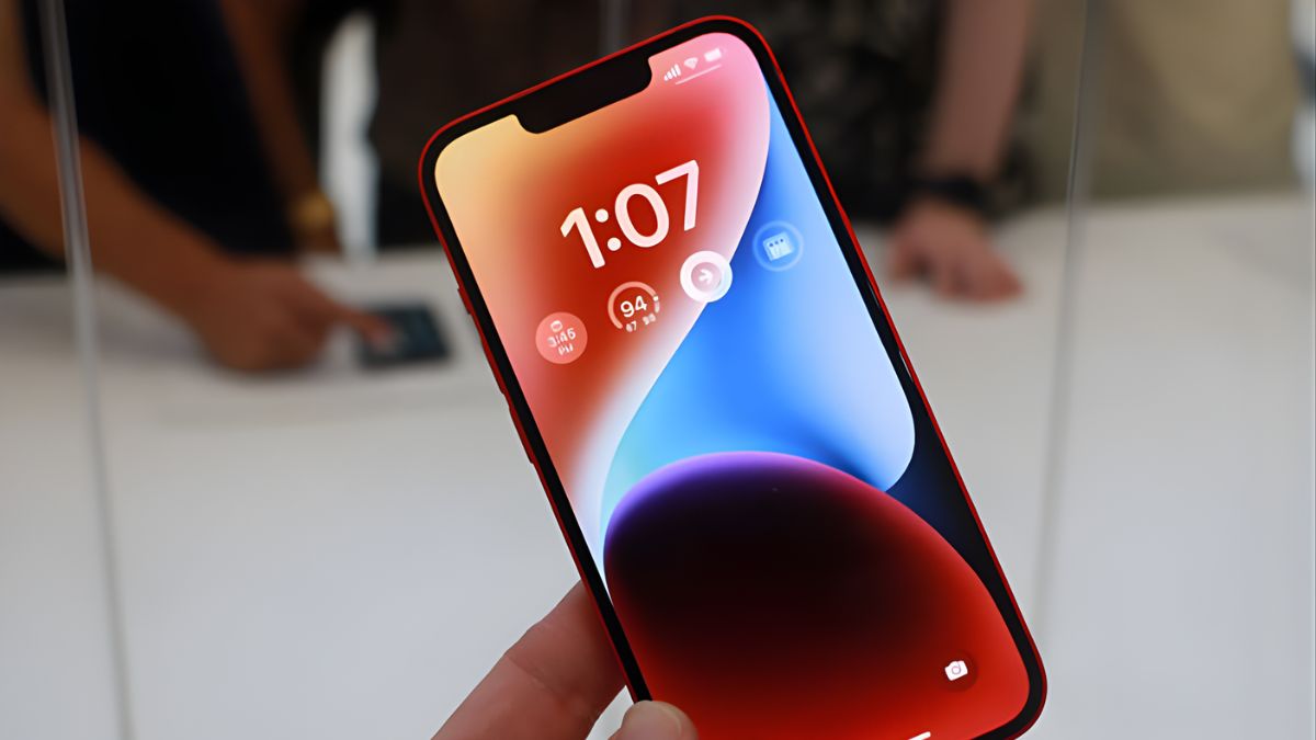 Hình ảnh minh họa bảng mạch mainboard iPhone, dấu hiệu cần thay/sửa mainboard.