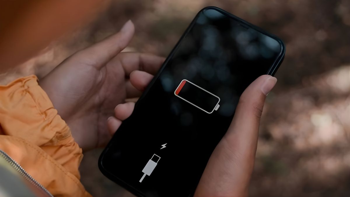 Pin cạn hoàn toàn trên iphone 14 pro max bị tắt nguồn mở không lên