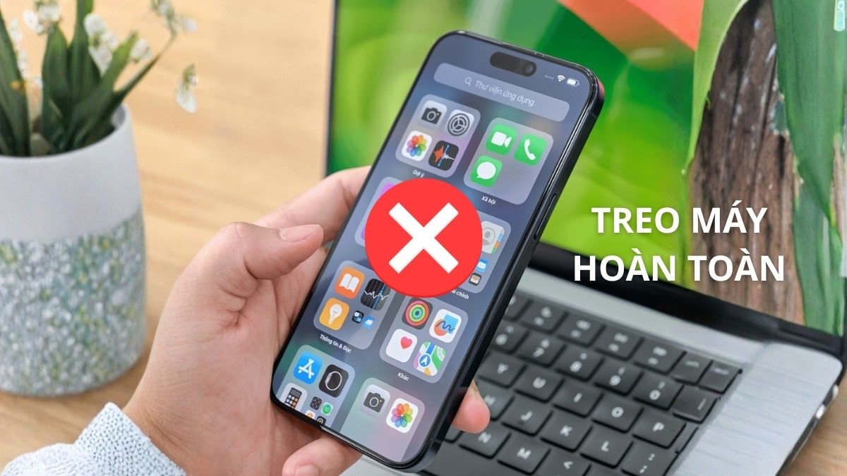 Hình ảnh iPhone 15 Pro Max treo máy hoàn toàn, hiển thị dấu X đỏ lớn, minh họa iphone 15 pro max bị đơ màn hình.