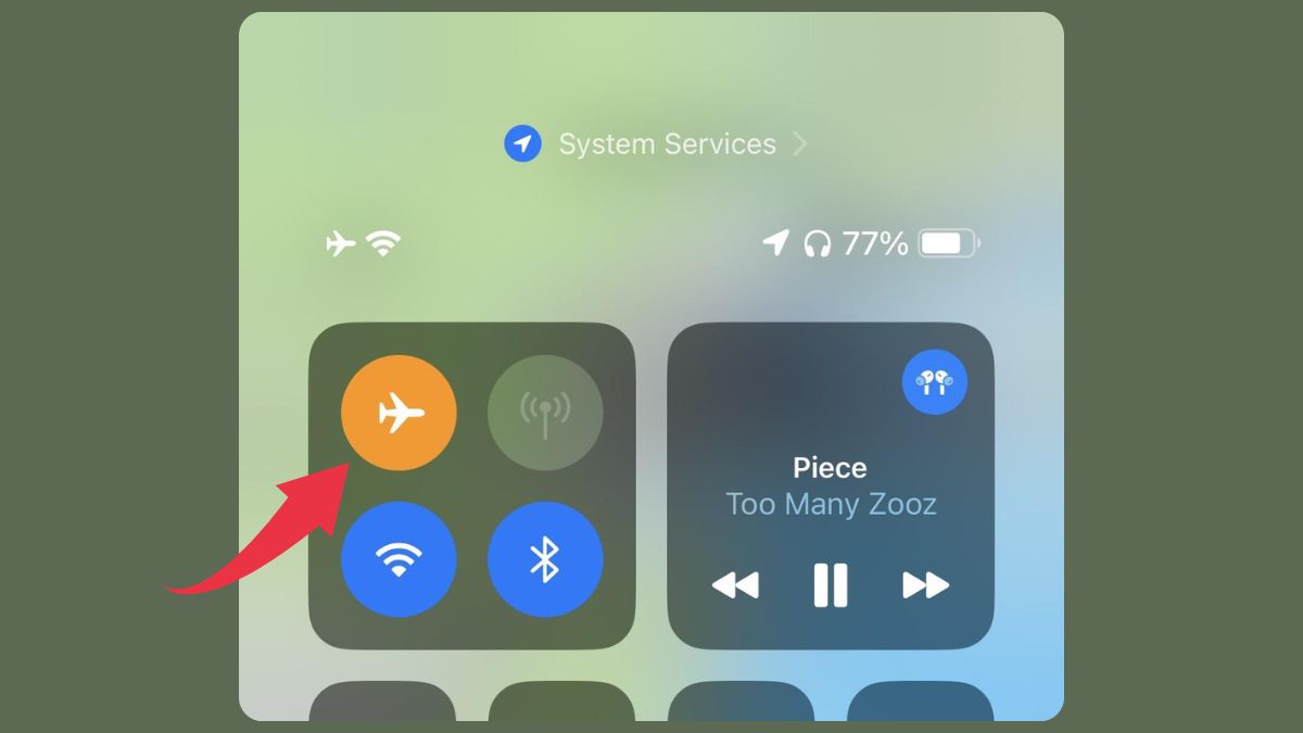 Bật/tắt chế độ máy bay nhanh chóng để sửa lỗi không bật được 4g trên iphone.