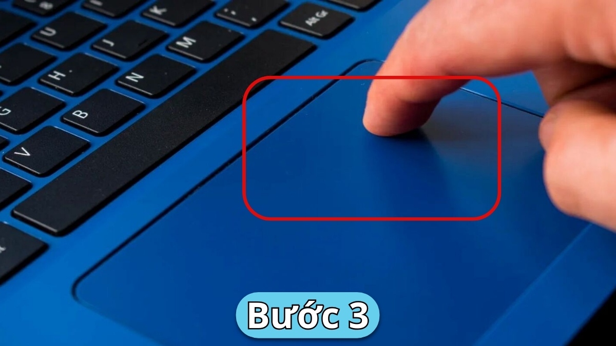 Kiểm tra lại touchpad và chuột sau khi hoàn tất sấy khô bàn phím.