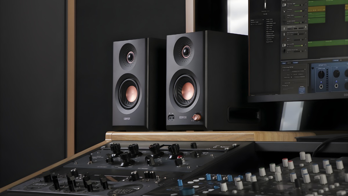 Các dòng loa JBL, Edifier và giải đáp loa kiểm âm có hát karaoke được không.