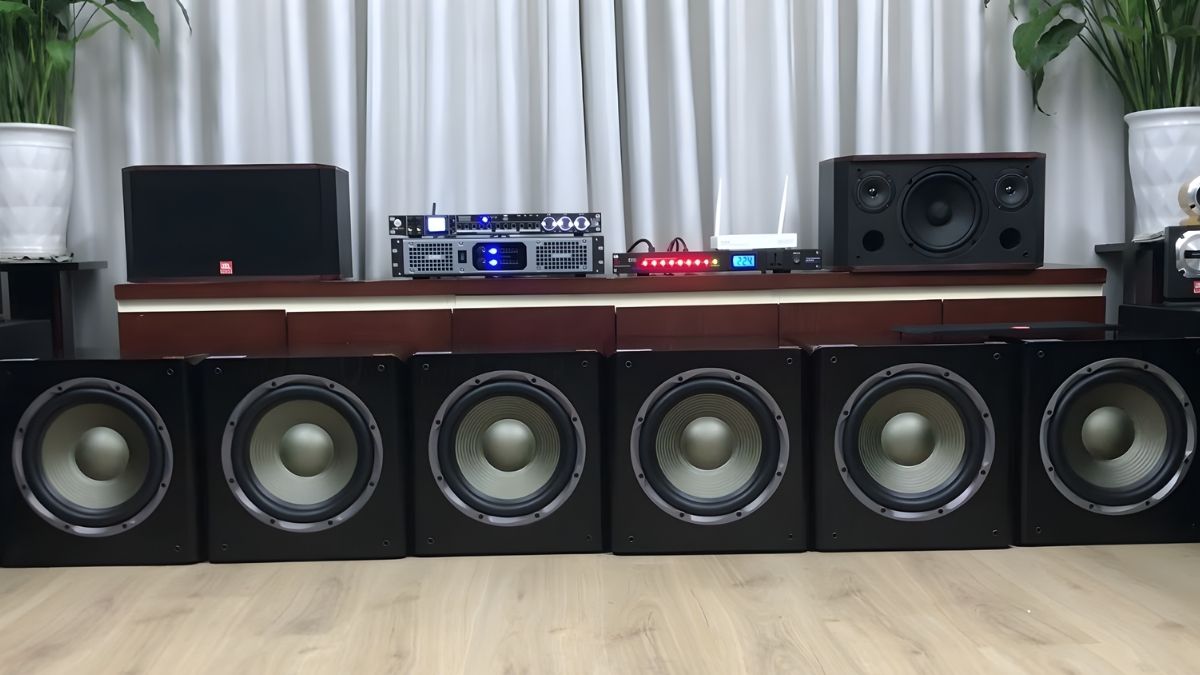 Phân loại các dòng loa trợ lời chủ động và thụ động hiện nay.