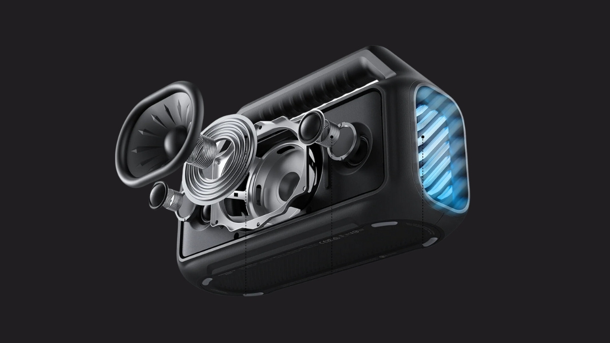 Cận cảnh củ loa woofer là gì được lắp đặt tinh tế bên trong các mẫu loa Bluetooth.