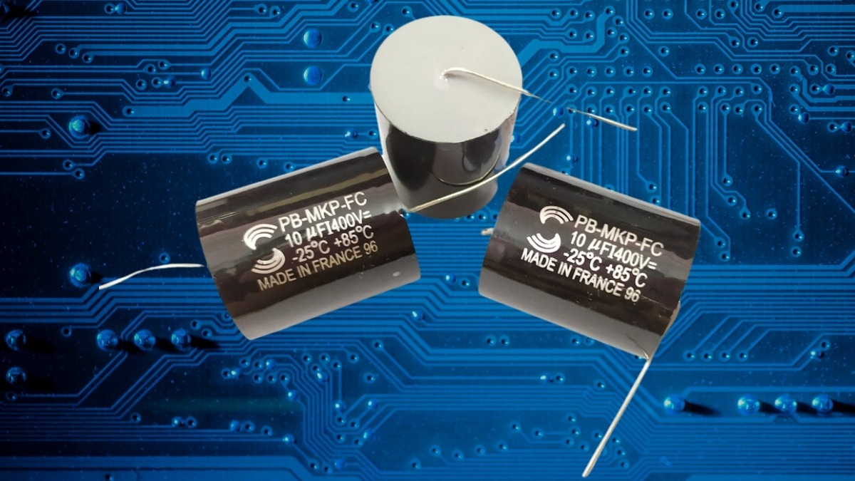 Tụ điện trong mạch phân tần loa là gì giúp bảo vệ loa treble khỏi âm trầm.