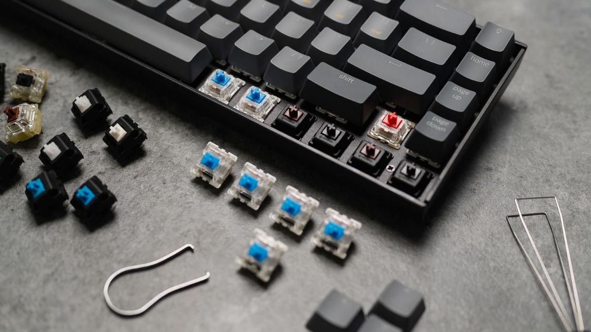 Vệ sinh và bảo trì định kỳ để tăng tuổi thọ sau khi tìm hiểu switch bàn phím là gì.