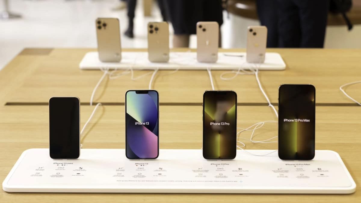 Trọng lượng iPhone 13/Mini/Pro/Pro Max bao nhiêu gam? Có nên mua?