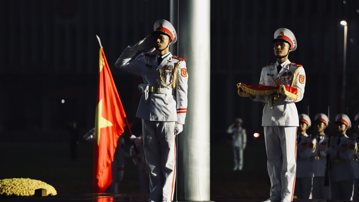 2/9 có lễ hạ cờ không? Có