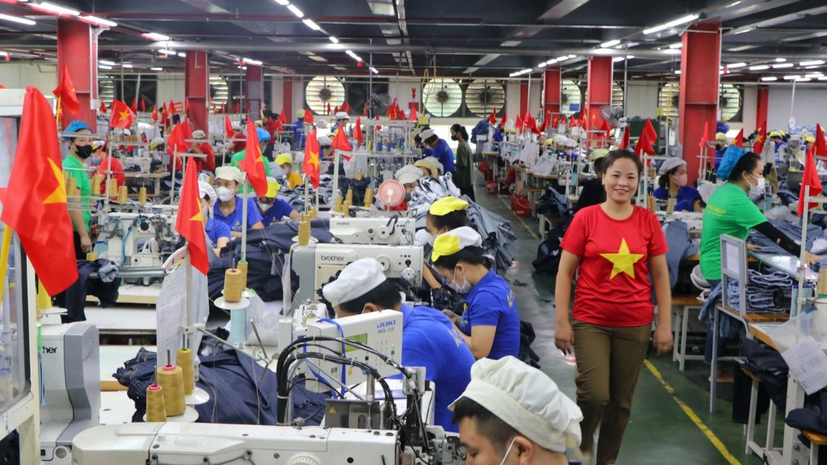 2/9 Công nhân được nghỉ mấy ngày? Quyền lợi lương thưởng