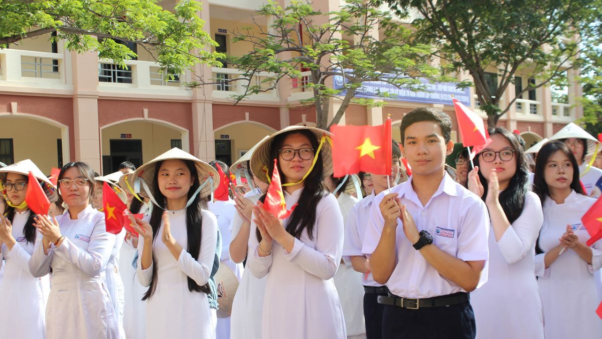 2/9 Học sinh được nghỉ mấy ngày? 5 ngày