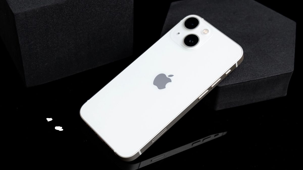 Cấu hình iPhone 13 mini: Chip A15, RAM 4GB có còn tốt?