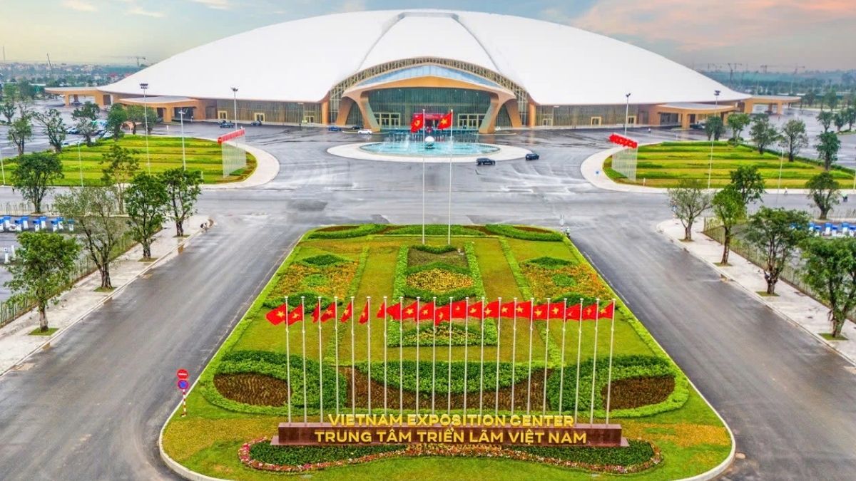Hoạt động 2/9 ở TPHCM - Tham quan triển lãm
