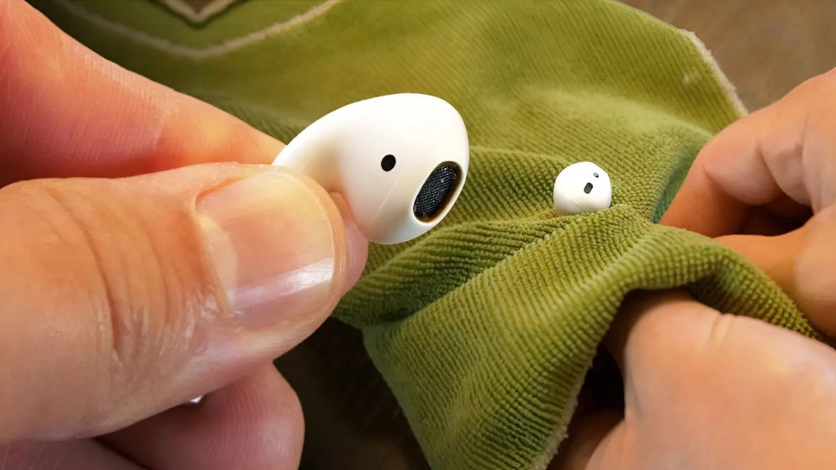 AirPods 2 có chống nước không? Cách xử lý khi AirPods rơi vào nước