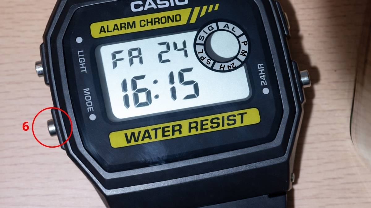 Cách chỉnh đồng hồ Casio 3 nút - Chỉnh ngày tháng bước 3