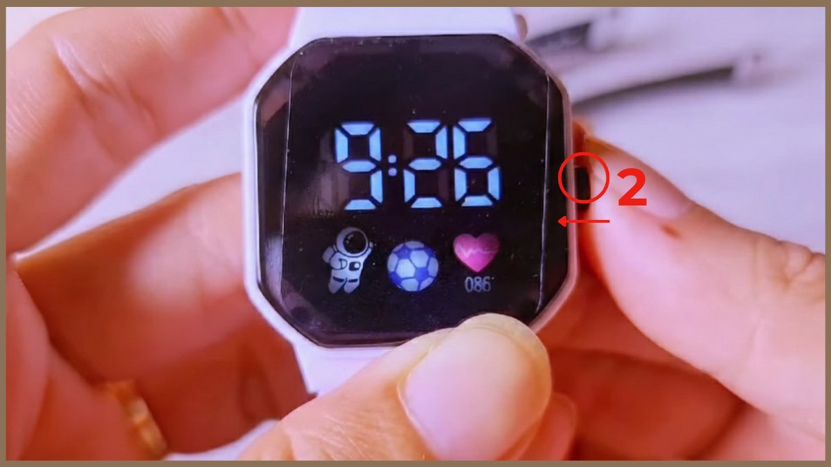 Cách chỉnh đồng hồ đeo tay 1 nút thông minh bước 2