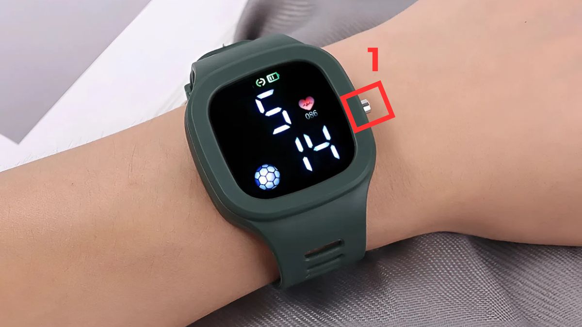 Cách chỉnh đồng hồ LED đeo tay 1 nút bước 1