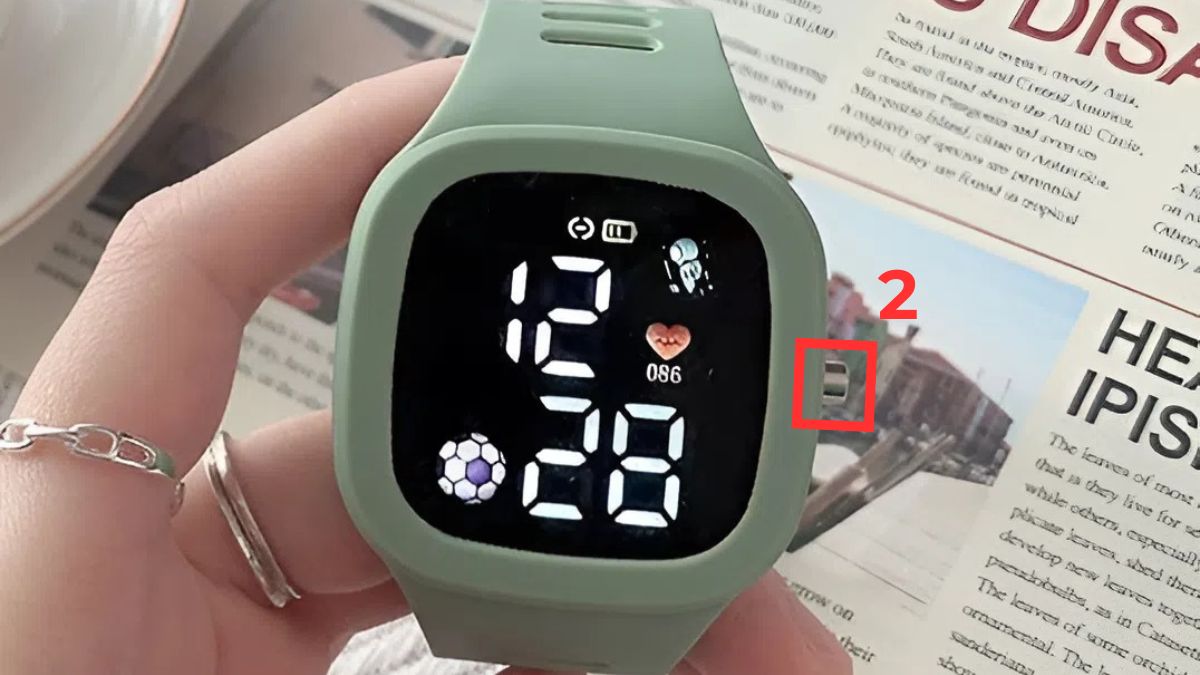 Cách chỉnh đồng hồ LED đeo tay 1 nút bước 2