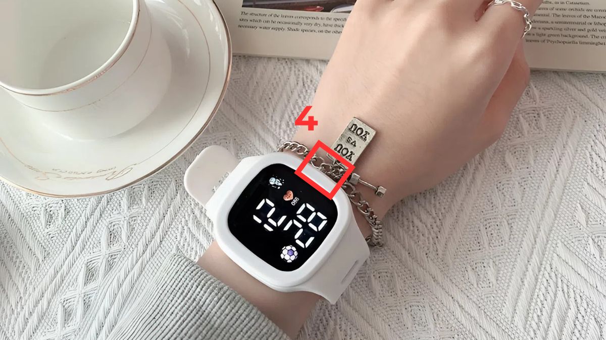 Cách chỉnh đồng hồ LED đeo tay 1 nút bước 4