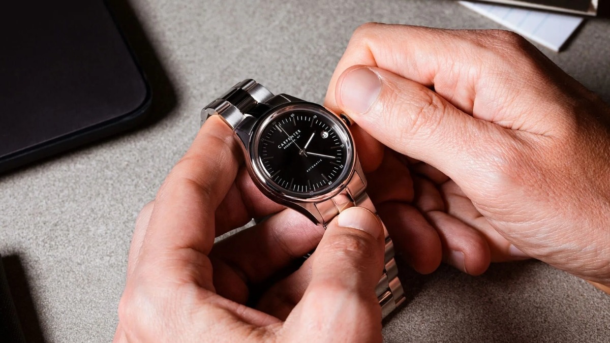 Cách chỉnh ngày giờ trên đồng hồ đeo tay đơn giản, chính xác nhất