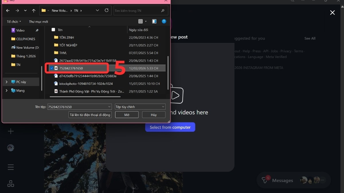 Cách đăng thước phim trên Instagram trên máy tính bước 3 - Chọn video