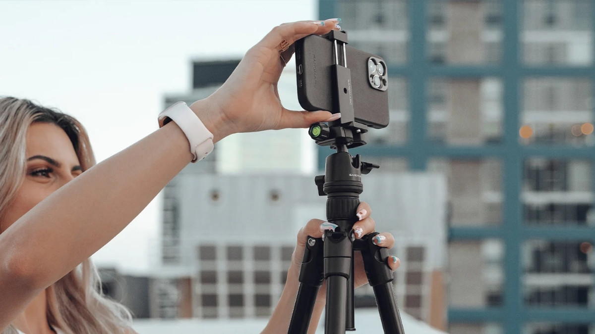 Cách quay video Time Lapse trên iPhone 17 đẹp - Dùng chân máy cố định