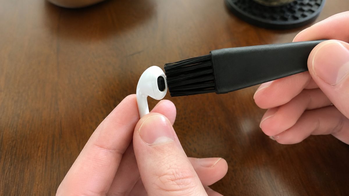 Cách vệ sinh Airpod và các lưu ý