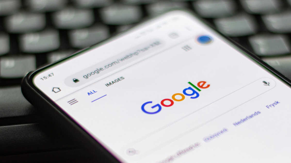 ChatGPT vs Google - Nên dùng Google khi tra cứu thông tin