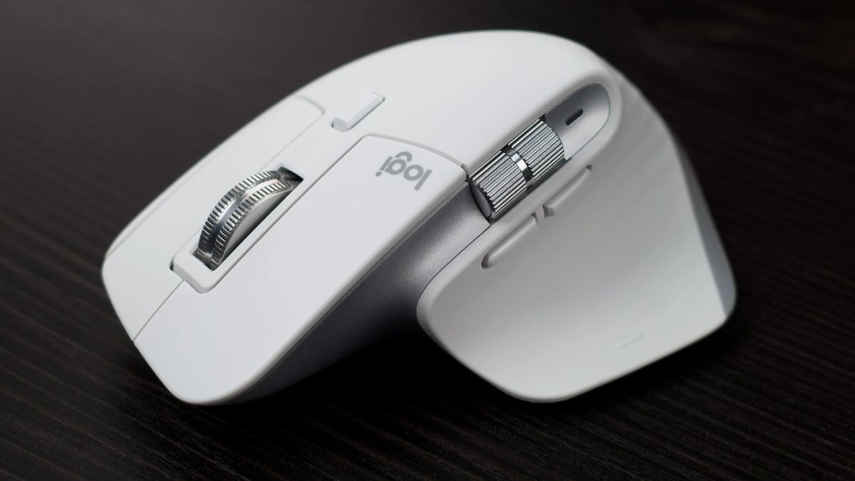 Chuột gaming đáng mua - Logitech G502 X Plus Lightspeed