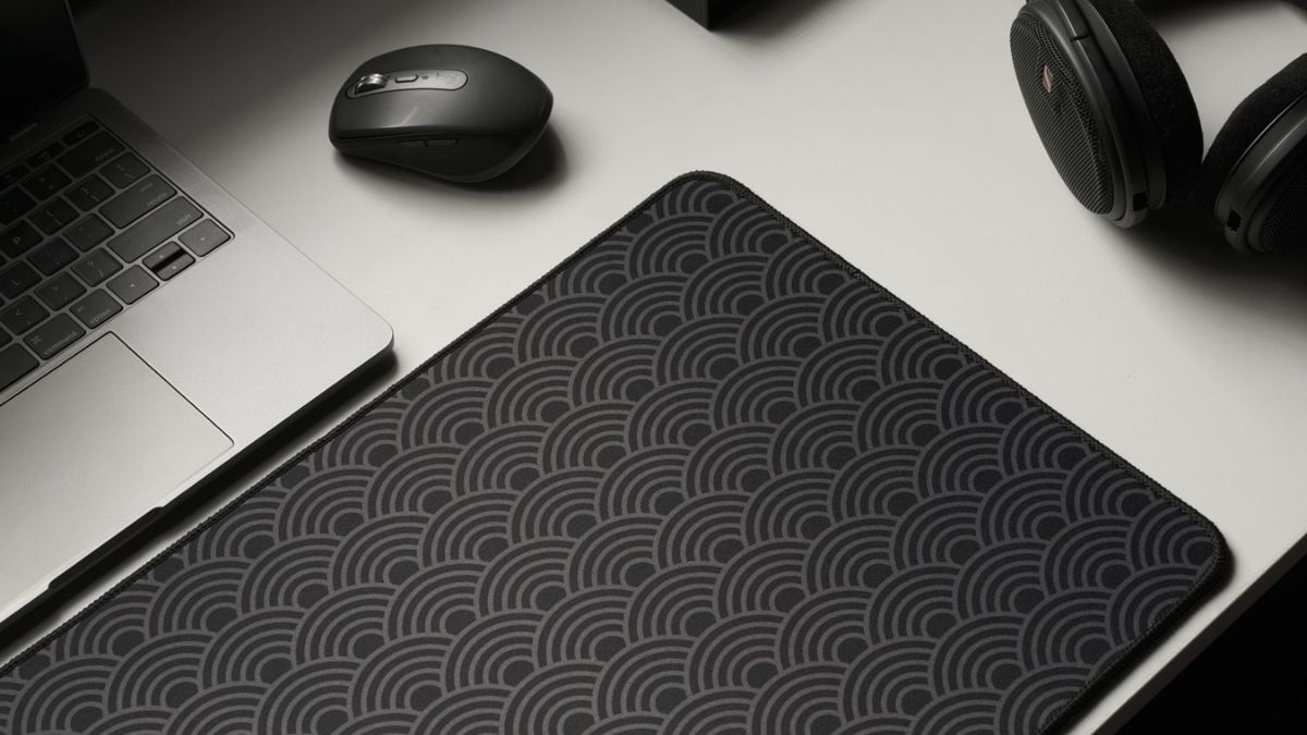 Cách sửa con lăn chuột bị loạn - Thay miếng lót chuột