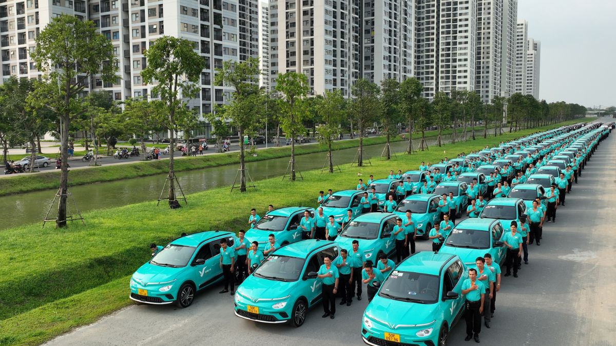 Giá taxi Vinfast tại HCM - Xanh SM Car