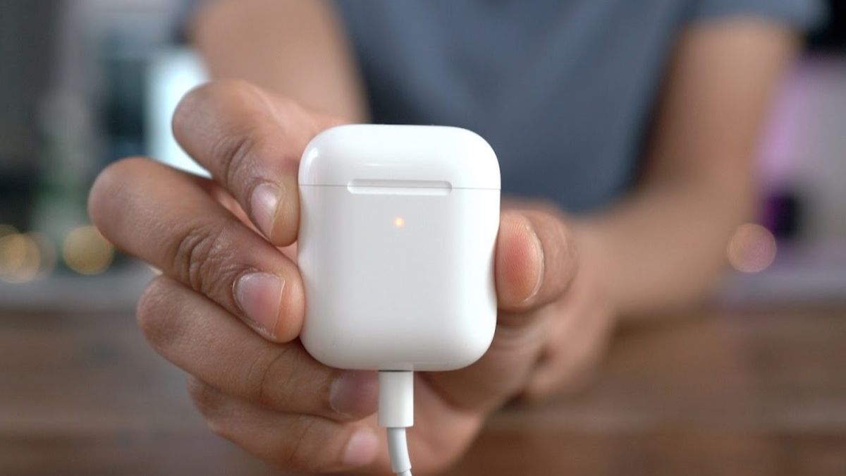 Dấu hiệu nhận biết hộp sạc tai nghe Bluetooth không sạc được